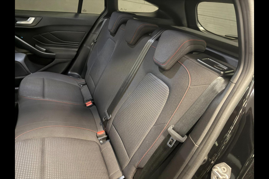 Ford FOCUS Wagon 1.0 EcoBoost Hybrid ST Line X Business NAVI/CAM/DAB/CARPLAY/ECC/PDC/CRUISE///