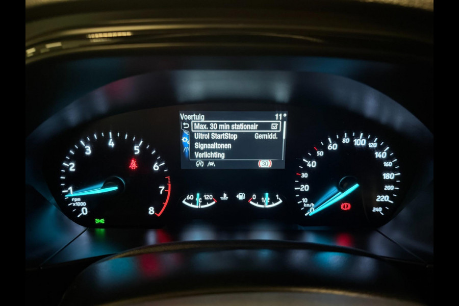 Ford FOCUS Wagon 1.0 EcoBoost Hybrid ST Line X Business NAVI/CAM/DAB/CARPLAY/ECC/PDC/CRUISE///