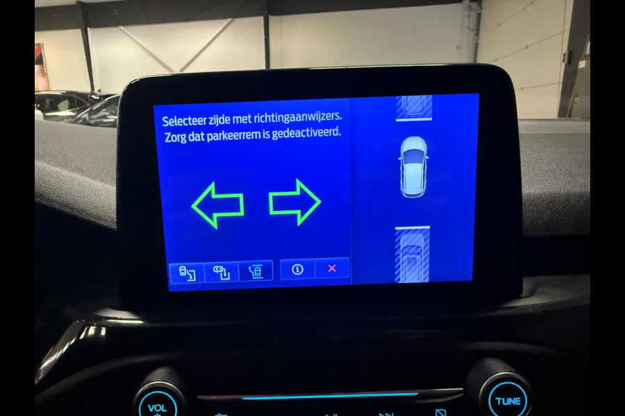 Ford FOCUS Wagon 1.0 EcoBoost Hybrid ST Line X Business NAVI/CAM/DAB/CARPLAY/ECC/PDC/CRUISE///