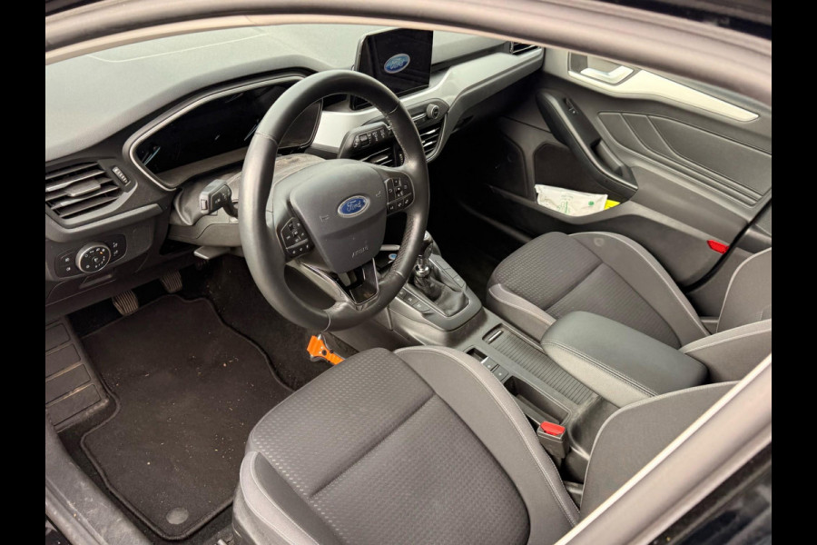 Ford FOCUS Wagon 1.0 EcoBoost Titanium Business 125pk Trekhaak | Achteruitrijcamera | Navigatie | Stoelverwarming | Carplay, Android auto | Voorruit verwarming