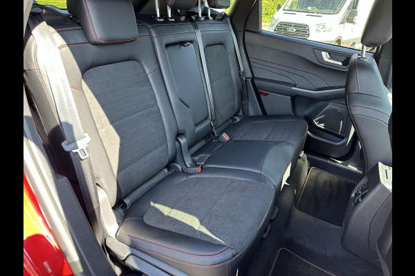 Ford Kuga 2.5 PHEV ST-Line X 225pk | Afneembare trekhaak | Driver Assistance Pack | 19 inch | Winter Pack | Elektrische achterklep