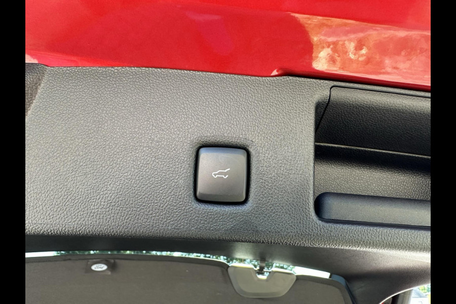 Ford Kuga 2.5 PHEV ST-Line X 225pk | Afneembare trekhaak | Driver Assistance Pack | 19 inch | Winter Pack | Elektrische achterklep