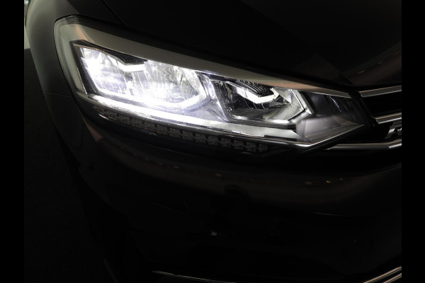 Volkswagen Touran 1.5 TSI Highline 7p 150pk DSG| Pano.dak| Digital display| 18'LM-velgen| Camera