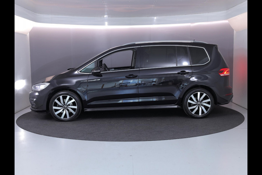 Volkswagen Touran 1.5 TSI Highline 7p 150pk DSG| Pano.dak| Digital display| 18'LM-velgen| Camera