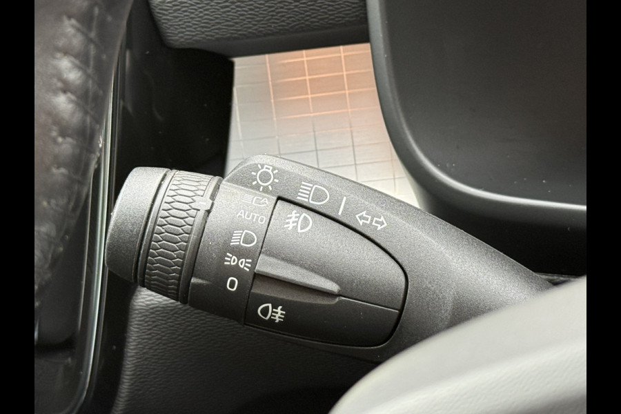 Volvo XC40 1.5 T5 Recharge R-Design Expression | Apple Carplay | Navi | Lane assist