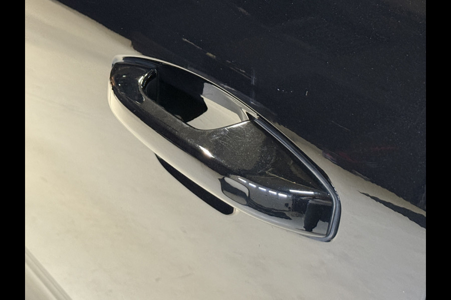 Volvo XC40 1.5 T5 Recharge R-Design Expression | Apple Carplay | Navi | Lane assist