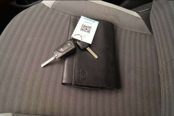 Toyota Aygo 1.0 VVT-i X-Play Automaat -AIRCO-LED-CAM-CARPLAY-