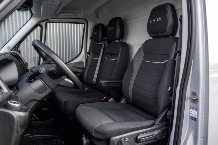 Iveco Daily 35S16V L2H2 | Automaat | Air-Pro Editie | Luchtvering | LED | Camera | Navi | PDC | 3.5T Trekgewicht | Oprijplaat | Cruise | Eur