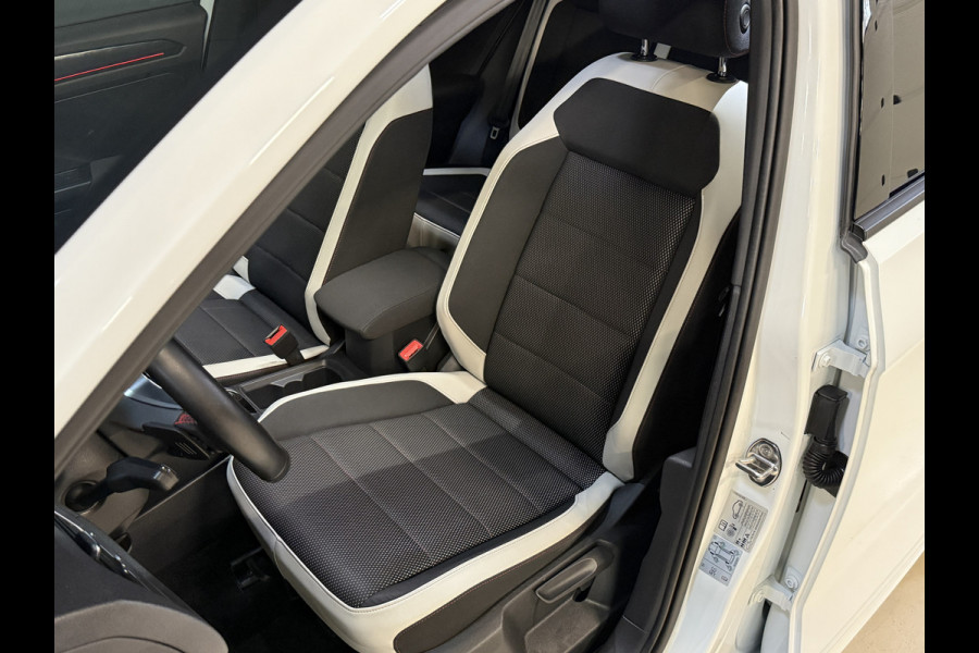 Volkswagen T-Roc 2.0 TSI 4Motion Sport Business R | Pano | R-Line | Stoelverwarming Apple Carplay | Elektrische kofferklep