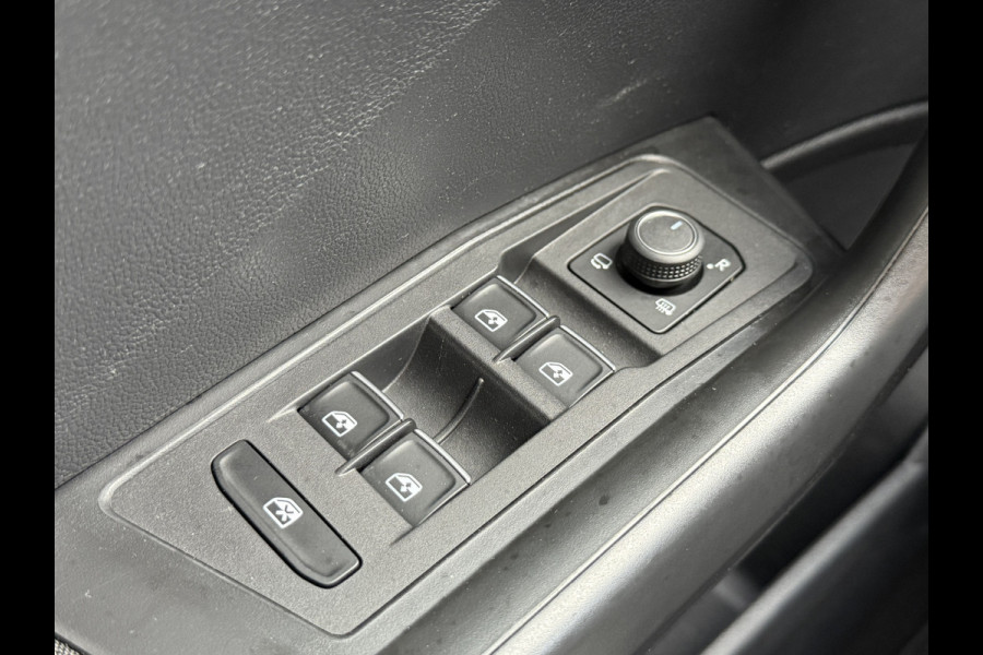 Volkswagen T-Roc 2.0 TSI 4Motion Sport Business R | Pano | R-Line | Stoelverwarming Apple Carplay | Elektrische kofferklep