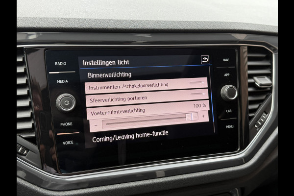 Volkswagen T-Roc 2.0 TSI 4Motion Sport Business R | Pano | R-Line | Stoelverwarming Apple Carplay | Elektrische kofferklep