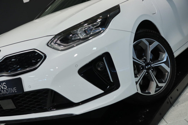 Kia Ceed Sportswagon 1.6 GDI PHEV ExecutiveLine / PANODAK / KEYLESS / DODEHOEK / CAMERA