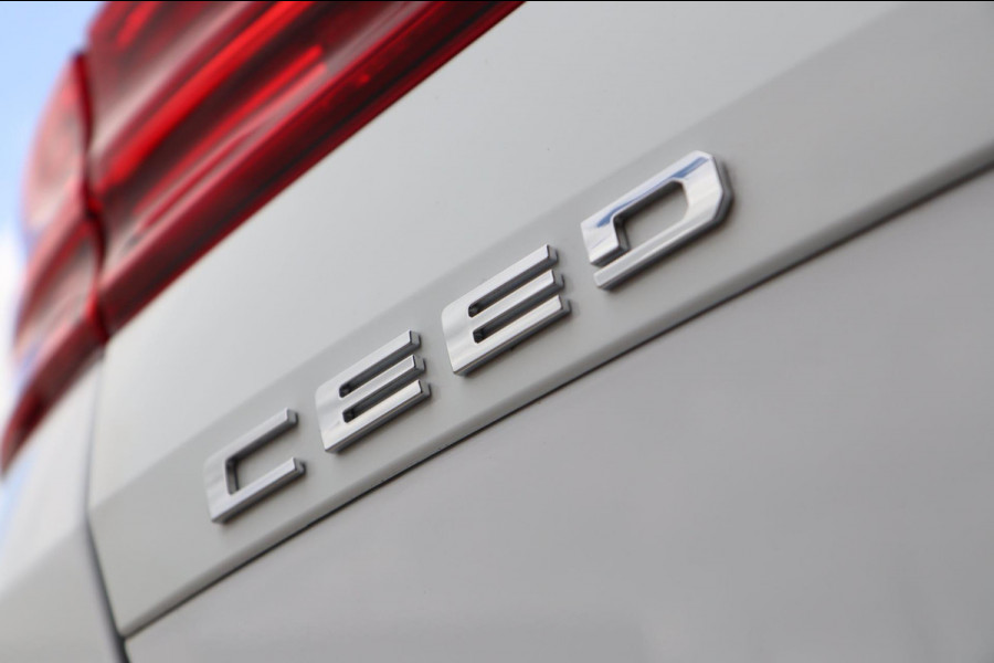 Kia Ceed Sportswagon 1.6 GDI PHEV ExecutiveLine / PANODAK / KEYLESS / DODEHOEK / CAMERA