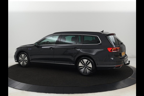 Volkswagen Passat 1.4 TSI PHEV GTE | Head-Up | Stoelverwarming | Trekhaak | Massage | Keyless | Standkachel | Camera | Matrix LED | Carplay | Adaptive cruise | Side Assist | Navigatie | Virtual Cockpit | Plug In