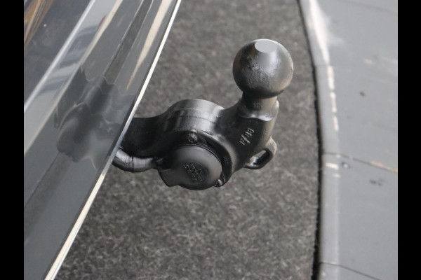 Volkswagen Passat 1.4 TSI PHEV GTE | Head-Up | Stoelverwarming | Trekhaak | Massage | Keyless | Standkachel | Camera | Matrix LED | Carplay | Adaptive cruise | Side Assist | Navigatie | Virtual Cockpit | Plug In