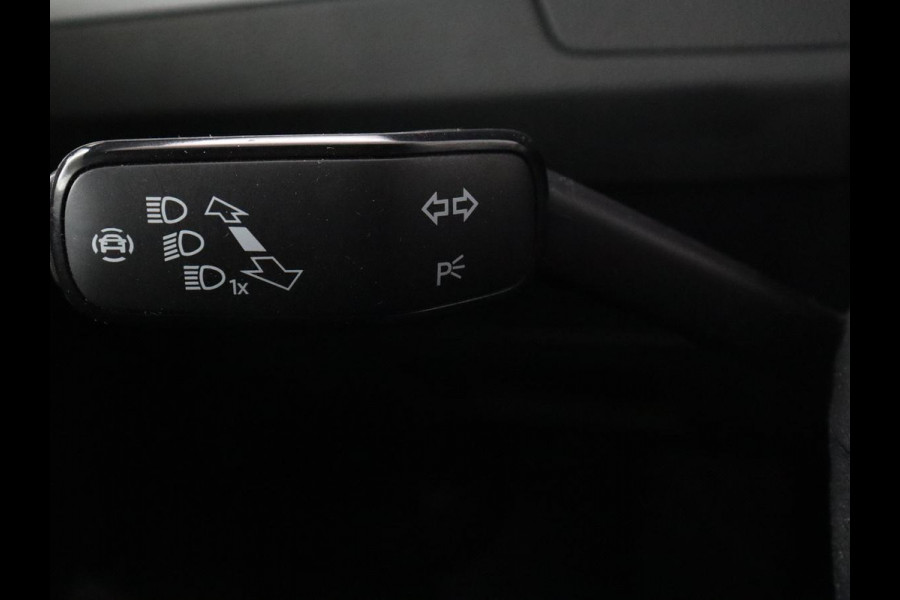 Volkswagen Passat 1.4 TSI PHEV GTE | Head-Up | Stoelverwarming | Trekhaak | Massage | Keyless | Standkachel | Camera | Matrix LED | Carplay | Adaptive cruise | Side Assist | Navigatie | Virtual Cockpit | Plug In