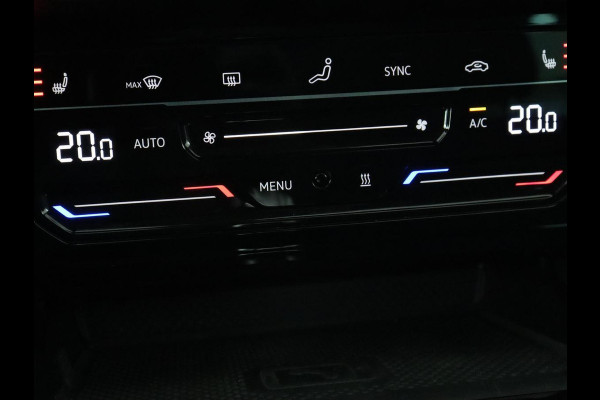 Volkswagen Passat 1.4 TSI PHEV GTE | Head-Up | Stoelverwarming | Trekhaak | Massage | Keyless | Standkachel | Camera | Matrix LED | Carplay | Adaptive cruise | Side Assist | Navigatie | Virtual Cockpit | Plug In