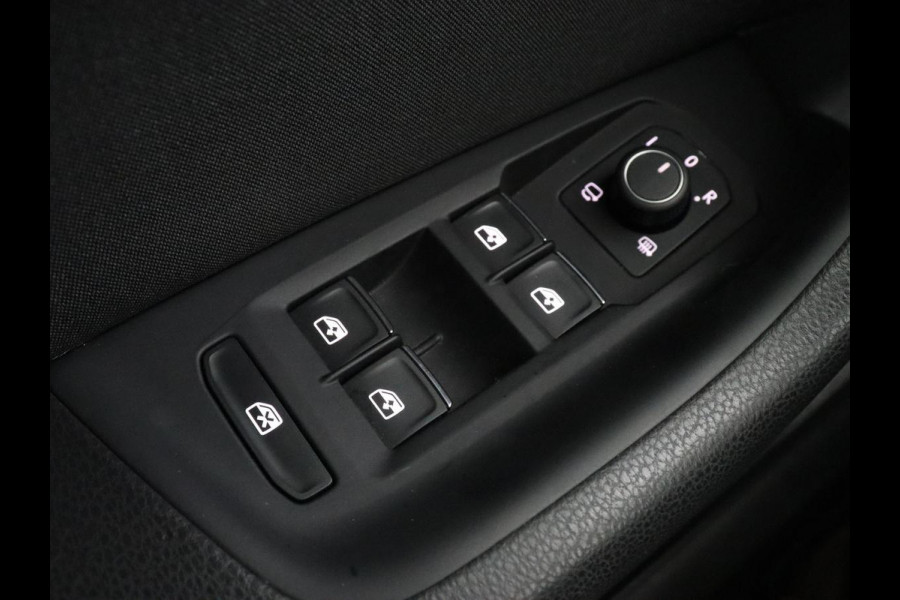 Volkswagen Passat 1.4 TSI PHEV GTE | Head-Up | Stoelverwarming | Trekhaak | Massage | Keyless | Standkachel | Camera | Matrix LED | Carplay | Adaptive cruise | Side Assist | Navigatie | Virtual Cockpit | Plug In