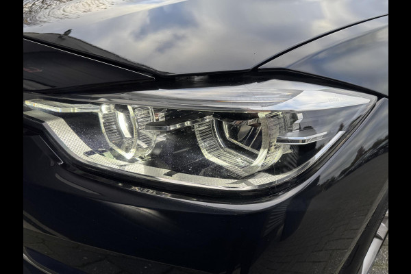 BMW 3-serie 320i Corporate Lease High Executive | Navigatie | Privacy Glass | Lichtmetalen Velgen | Climate Control | Xenon |