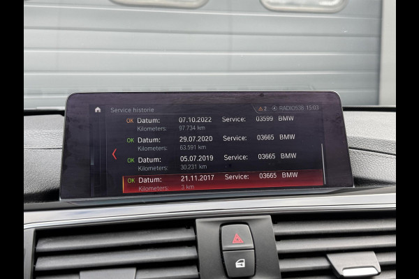 BMW 3-serie 320i Corporate Lease High Executive | Navigatie | Privacy Glass | Lichtmetalen Velgen | Climate Control | Xenon |