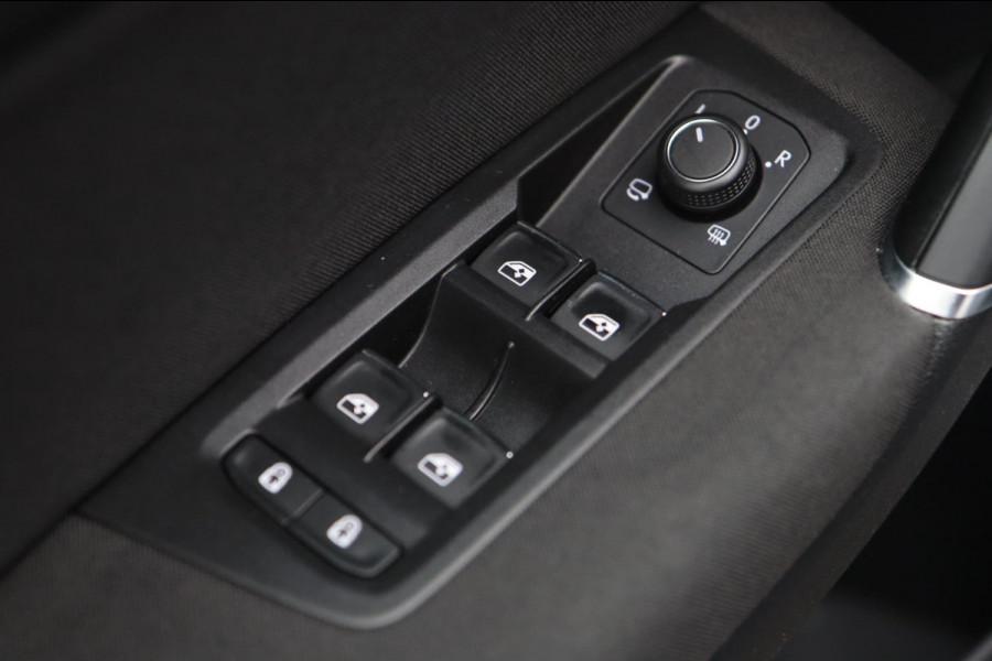 Volkswagen Touran 1.4 TSI 7p / PANODAK / ADAPT CRUISE / TREKHAAK ELEK / CAMERA