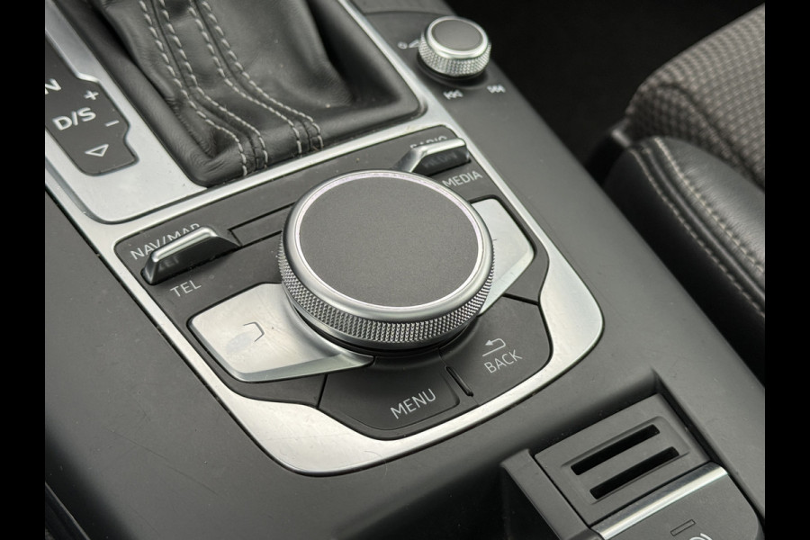 Audi A3 Limousine 35 TFSI CoD Sport S Line Edition | S-Line | Panoramadak | Draadloze telefoonlader .