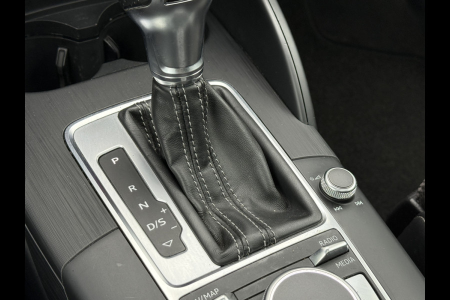 Audi A3 Limousine 35 TFSI CoD Sport S Line Edition | S-Line | Panoramadak | Draadloze telefoonlader .