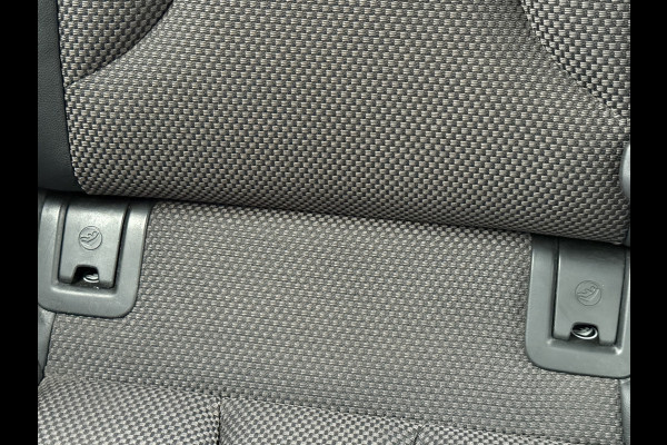 Audi A3 Limousine 35 TFSI CoD Sport S Line Edition | S-Line | Panoramadak | Draadloze telefoonlader .