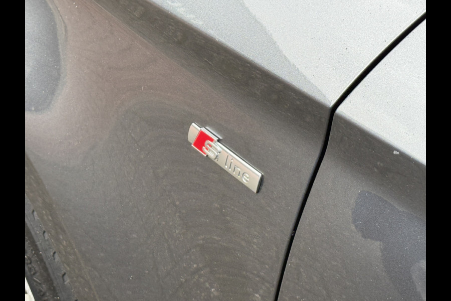 Audi A3 Limousine 35 TFSI CoD Sport S Line Edition | S-Line | Panoramadak | Draadloze telefoonlader .