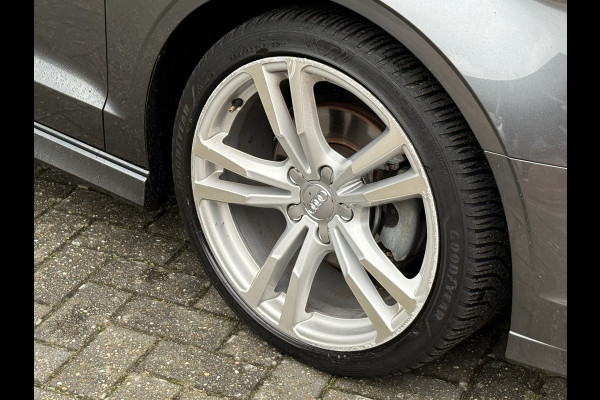 Audi A3 Limousine 35 TFSI CoD Sport S Line Edition | S-Line | Panoramadak | Draadloze telefoonlader .