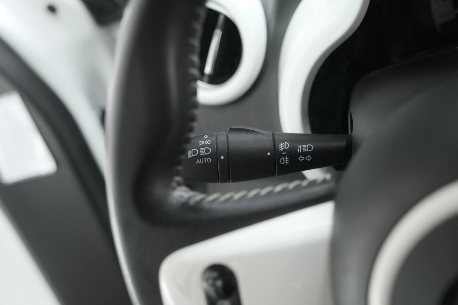 Renault Twingo 1.0 SCe Intens | Camera | Navigatie | Climate Control | Parkeersensoren