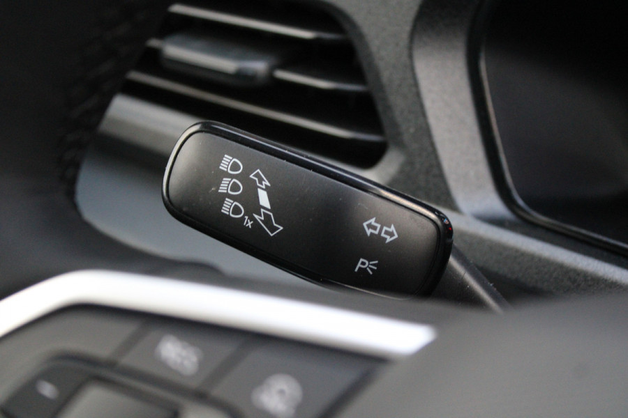 Volkswagen Caddy Cargo Maxi 2.0 TDI Style 102pk - Trekhaak - Carplay - Camera - LED - ErgoStoel - Rijklaar