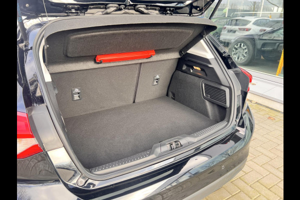 Ford Focus 1.0 EcoBoost Titanium Business | Winterpack | LED koplampen | Adaptive Cruise Control | 17" lichtmetalen velgen