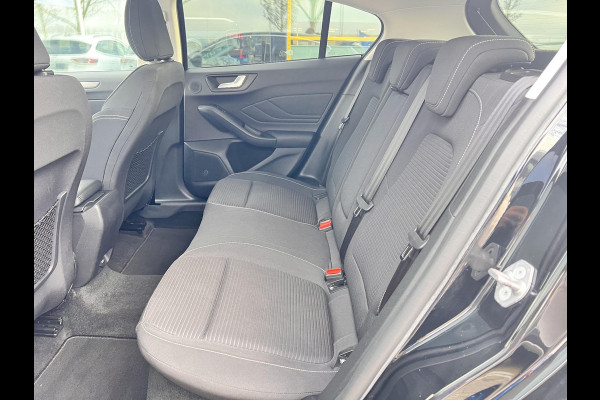 Ford Focus 1.0 EcoBoost Titanium Business | Winterpack | LED koplampen | Adaptive Cruise Control | 17" lichtmetalen velgen