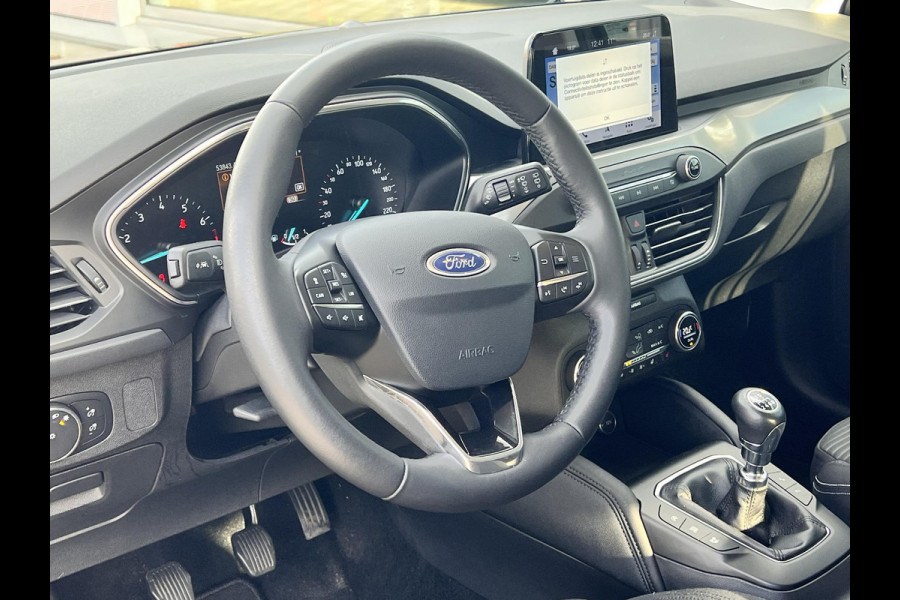 Ford Focus 1.0 EcoBoost Titanium Business | Winterpack | LED koplampen | Adaptive Cruise Control | 17" lichtmetalen velgen