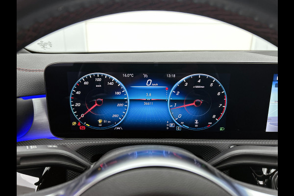 Mercedes-Benz CLA-Klasse 180 Business Solution AMG Panoramadak | Lichtmetalen velgen 5 spaaks |BMUX wide screen\ Naviagtie | parking support met camera achter | Inclusief 24 maanden MB Certified garantie voor Europa.