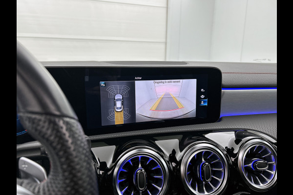 Mercedes-Benz CLA-Klasse 180 Business Solution AMG Panoramadak | Lichtmetalen velgen 5 spaaks |BMUX wide screen\ Naviagtie | parking support met camera achter | Inclusief 24 maanden MB Certified garantie voor Europa.
