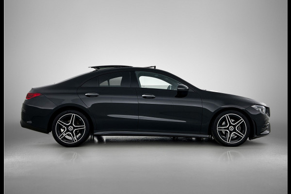 Mercedes-Benz CLA-Klasse 180 Business Solution AMG Panoramadak | Lichtmetalen velgen 5 spaaks |BMUX wide screen\ Naviagtie | parking support met camera achter | Inclusief 24 maanden MB Certified garantie voor Europa.