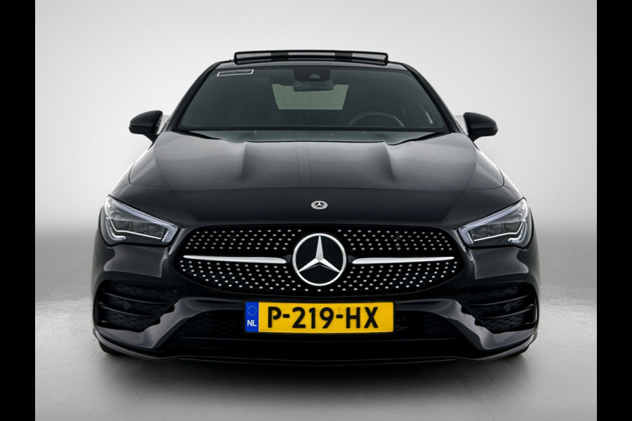 Mercedes-Benz CLA-Klasse 180 Business Solution AMG Panoramadak | Lichtmetalen velgen 5 spaaks |BMUX wide screen\ Naviagtie | parking support met camera achter | Inclusief 24 maanden MB Certified garantie voor Europa.