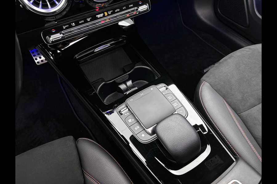 Mercedes-Benz CLA-Klasse 180 Business Solution AMG Panoramadak | Lichtmetalen velgen 5 spaaks |BMUX wide screen\ Naviagtie | parking support met camera achter | Inclusief 24 maanden MB Certified garantie voor Europa.