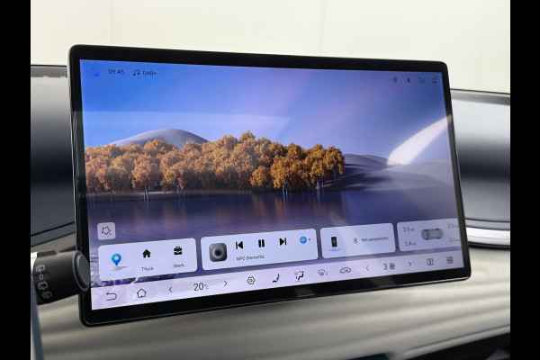 BYD ATTO 3 60kWh Design SOH 98% Pano-dak Leer+Elektr.Verst. Warmtepomp Adaptieve Cruise 360°Camera Apple Carplay Android Auto Elektr.Achter Verkeersbord detectie WiFi DAB Led Rijstrooksensor Keyless Smartphone Entry Fabrieksgarantie tot 12-12-2030/150.000km Garantie. Op de LFP Accu tot 12-12-2030/200.000km €44.000,- Nieuw!