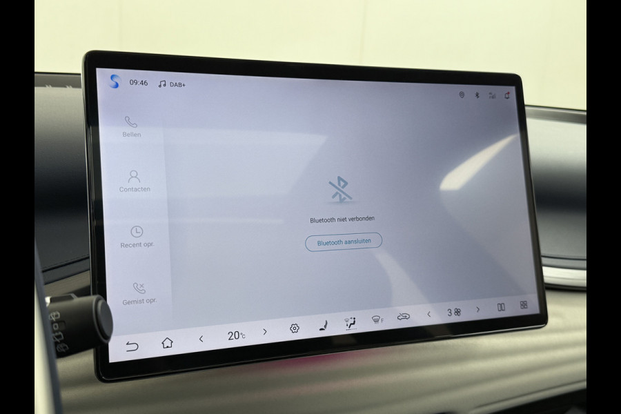 BYD ATTO 3 60kWh Design SOH 98% Pano-dak Leer+Elektr.Verst. Warmtepomp Adaptieve Cruise 360°Camera Apple Carplay Android Auto Elektr.Achter Verkeersbord detectie WiFi DAB Led Rijstrooksensor Keyless Smartphone Entry Fabrieksgarantie tot 12-12-2030/150.000km Garantie. Op de LFP Accu tot 12-12-2030/200.000km €44.000,- Nieuw!