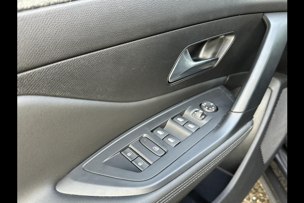 Peugeot 408 1.2 PureTech Allure Pack 130 EAT8 Adaptive cruisecontrol | Stoel + Stuurverwarming | digitaal cockpit | Rijklaar met 12 mnd BOVAG garantie |