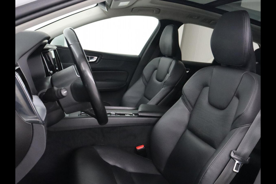 Volvo XC60 2.0 Recharge T6 AWD Inscription | Panoramadak | Trekhaak | Leder | Stoelverwarming | Camera | Carplay | Navigatie | Full LED | Parkeerhulp | Memory | PHEV | Plug In