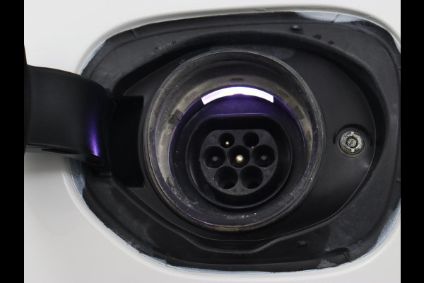 Volvo XC60 2.0 Recharge T6 AWD Inscription | Panoramadak | Trekhaak | Leder | Stoelverwarming | Camera | Carplay | Navigatie | Full LED | Parkeerhulp | Memory | PHEV | Plug In