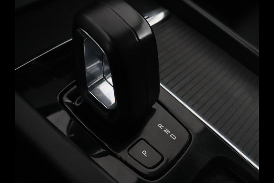 Volvo XC60 2.0 Recharge T6 AWD Inscription | Panoramadak | Trekhaak | Leder | Stoelverwarming | Camera | Carplay | Navigatie | Full LED | Parkeerhulp | Memory | PHEV | Plug In