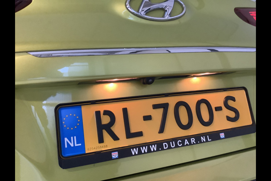 Hyundai Kona 1.0T Fashion met trekhaak en dealer onderhouden