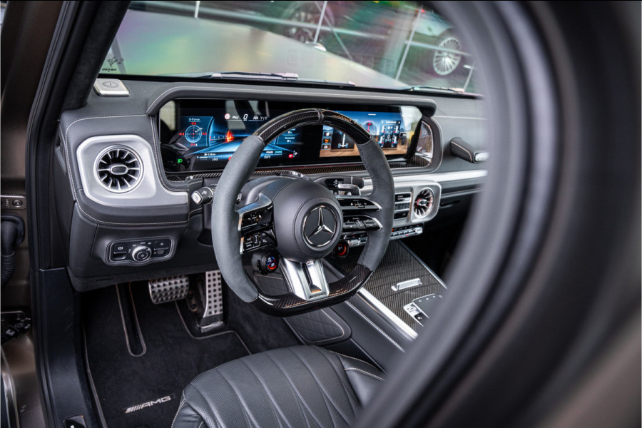 Mercedes-Benz G-Klasse AMG 63 ** Akrapovic ** AMG Performance Pack ** Carbon ** Xpell PPF Face-lift MY25 ** Target Blue Eye ** Manufaktur