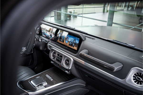 Mercedes-Benz G-Klasse AMG 63 ** Akrapovic ** AMG Performance Pack ** Carbon ** Xpell PPF Face-lift MY25 ** Target Blue Eye ** Manufaktur