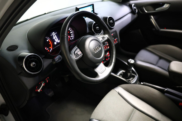 Audi A1 Sportback 1.4 TFSI Pro Line PANO NAVI BLUET STOELVW PDC ECC '18